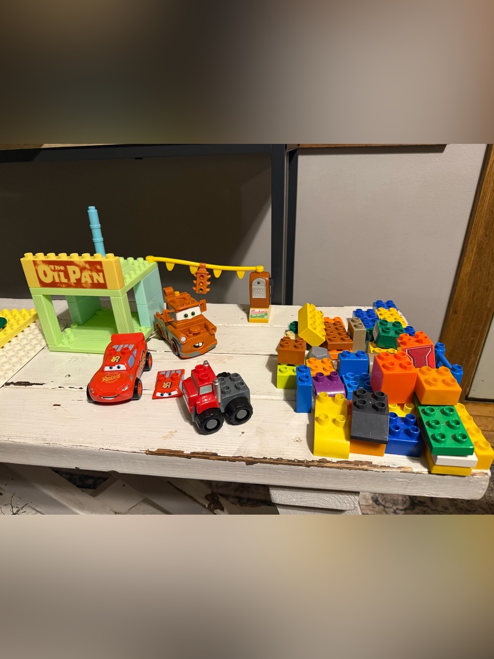 Mega Bloks Disney Pixar CARS Supercharged: Gas Corner (7768) - READ